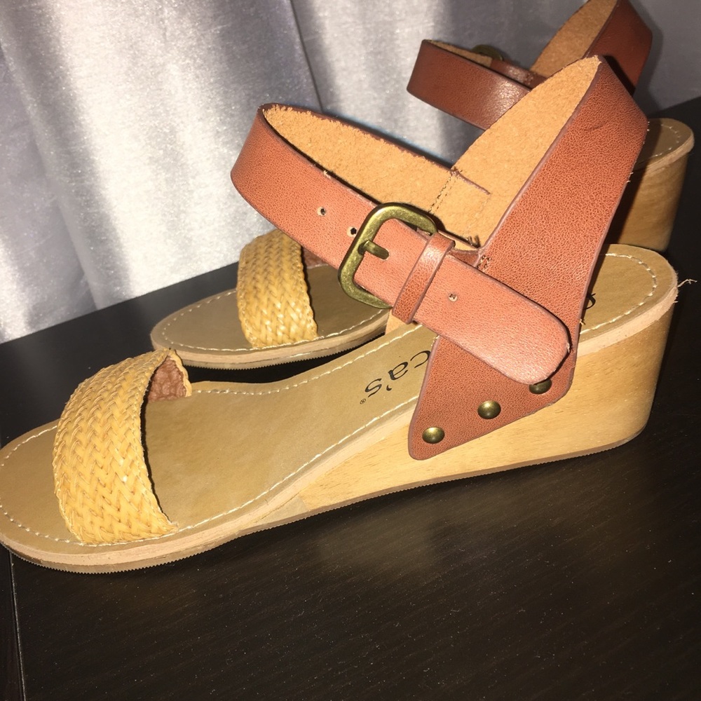 Francesca’s Brown Sandals